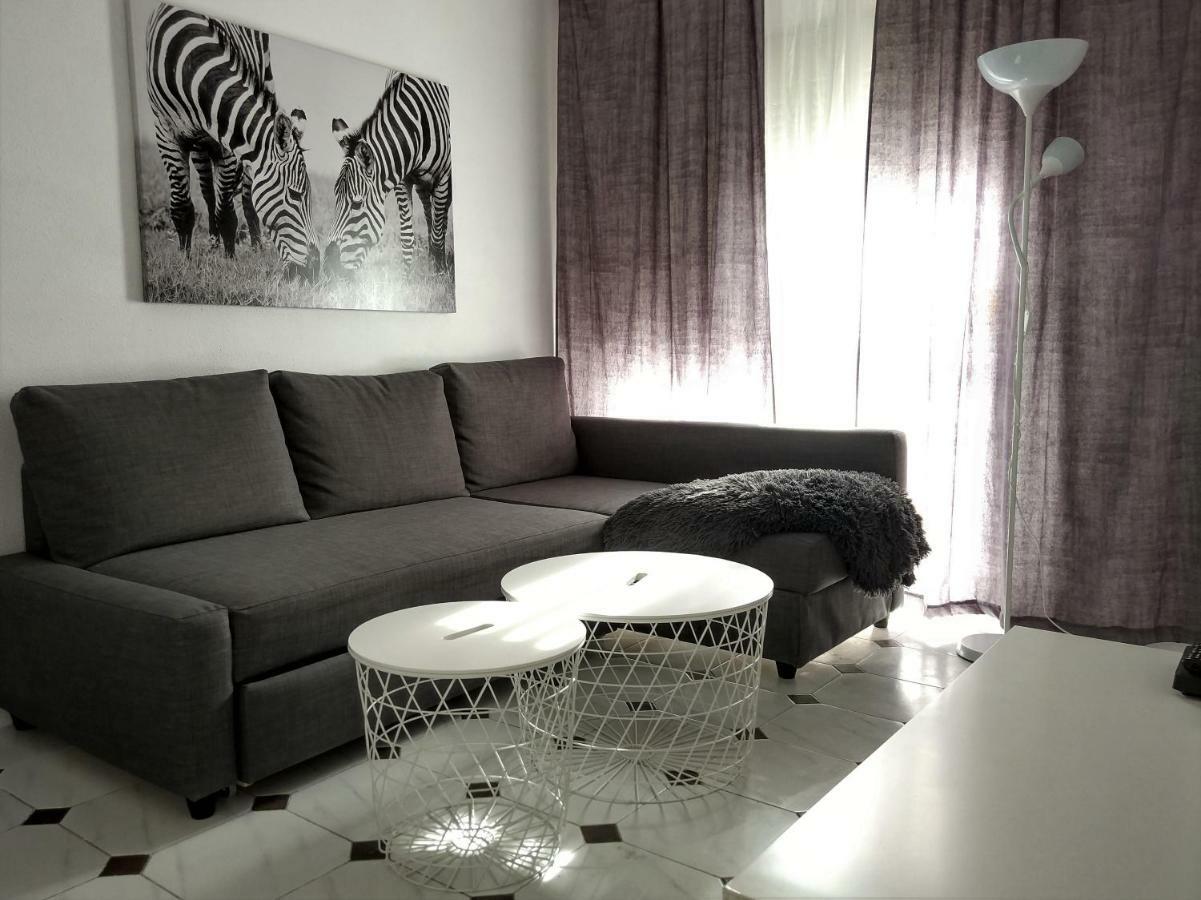 Apartamento Capuchinos Malaga Ngoại thất bức ảnh